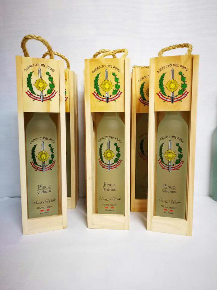 Pisco 500 ml con Caja de Madera